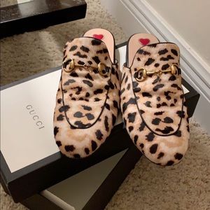 Gucci mules 39 1/2 no returns worn 4-5 times